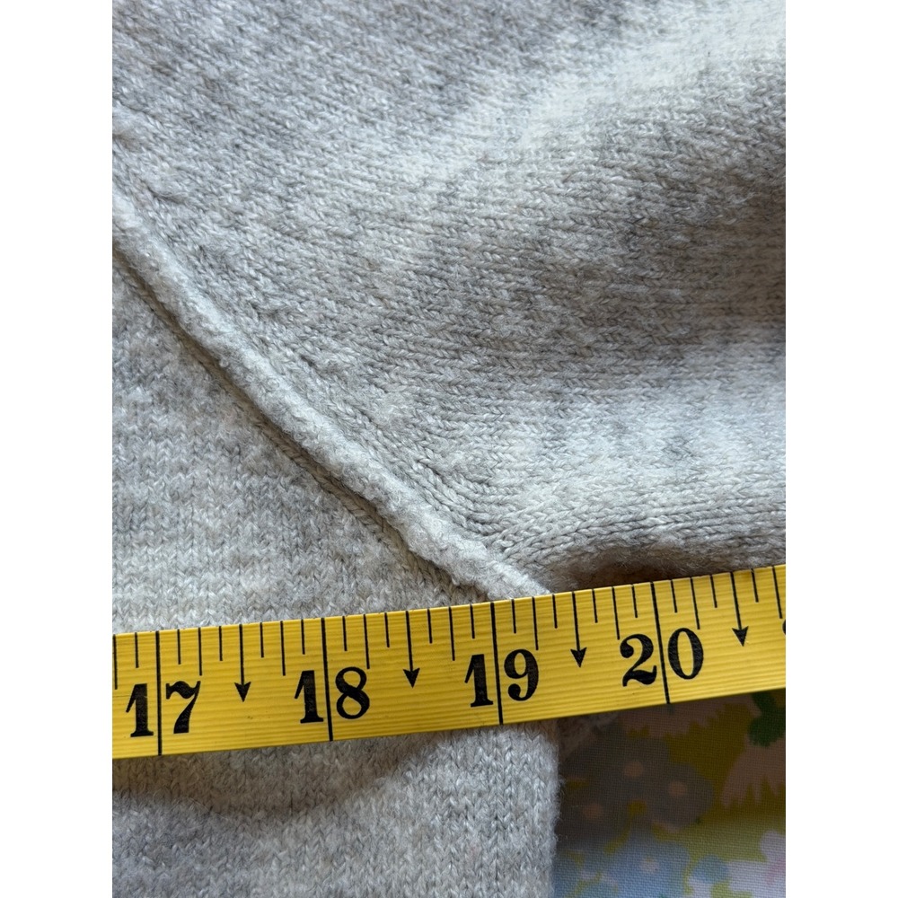 CeCe | Heart Print Raglan Sweater Medium Gray Valentine's Crewneck Pullover - Picture 7 of 11